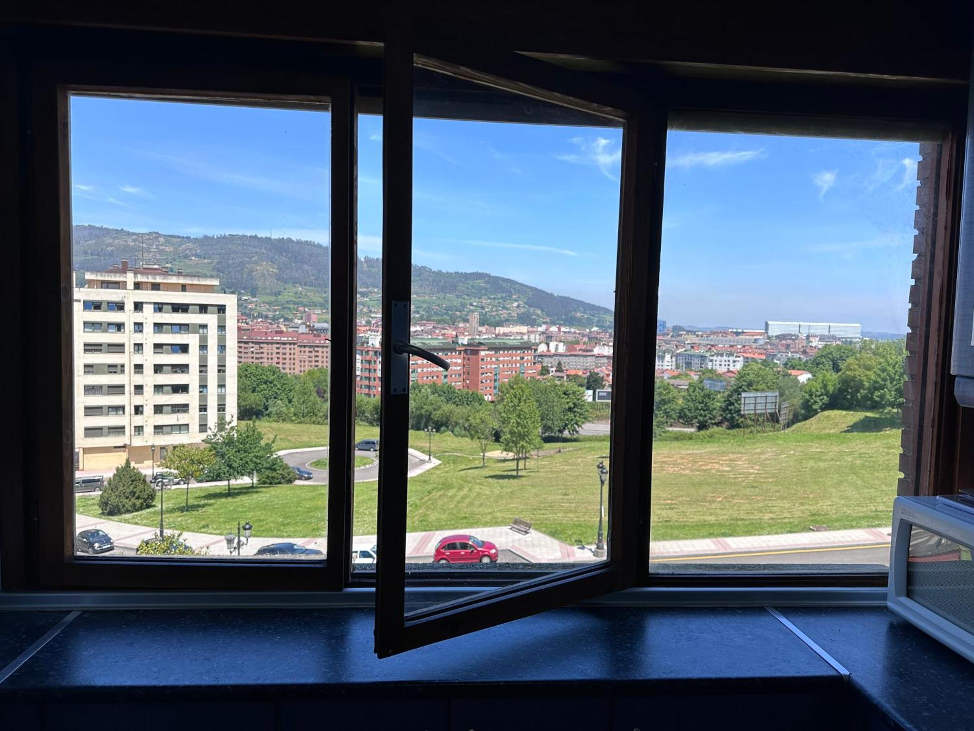 Acogedor Apartamento Con Vistas A La Catedral Y Parking Oviedo Ngoại thất bức ảnh